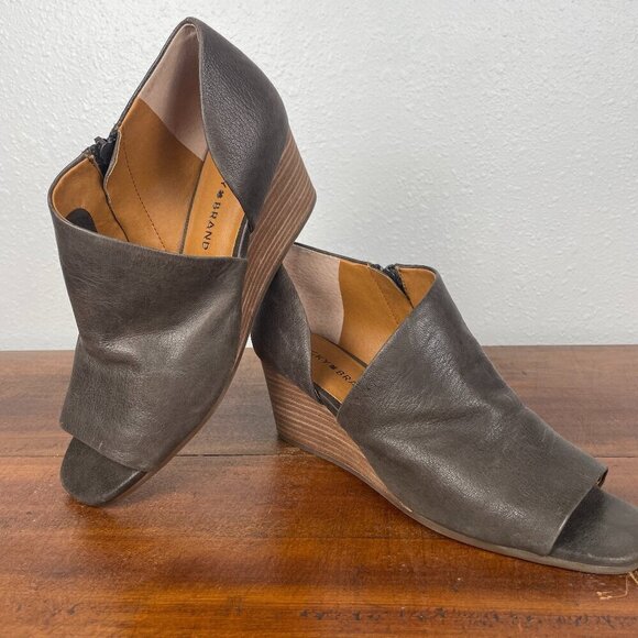 NEW Lucky Brand Tylera Size: 8.5 Leather Wedge Open Toe Bootie - Picture 1 of 13